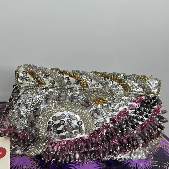 Vintage Beaded Bag - Picture 2 of 9